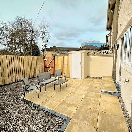 Quirky, Family Home In Glasgow Cardonald 외부 사진