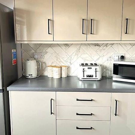 Quirky, Family Home In Glasgow Cardonald 외부 사진