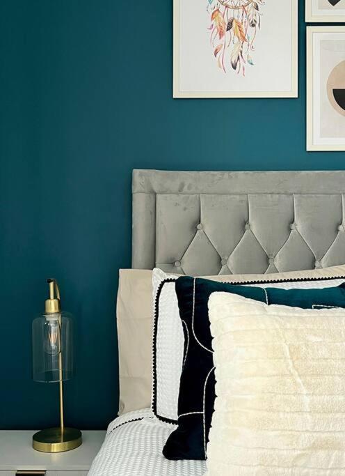 Quirky, Family Home In Glasgow Cardonald 외부 사진