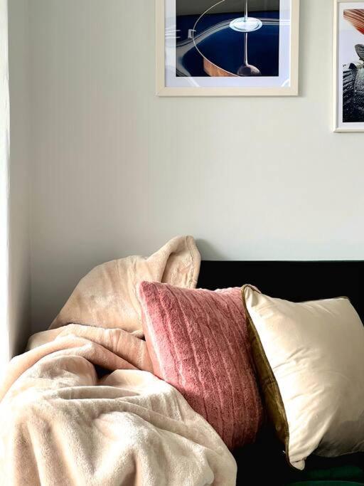 Quirky, Family Home In Glasgow Cardonald 외부 사진