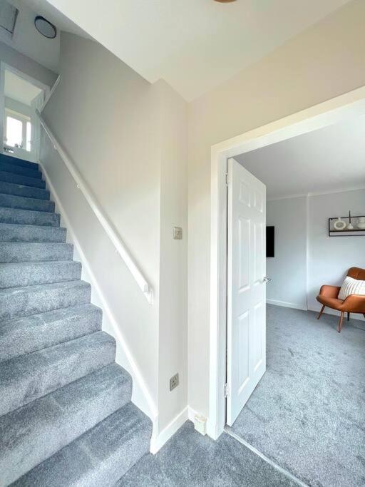 Quirky, Family Home In Glasgow Cardonald 외부 사진